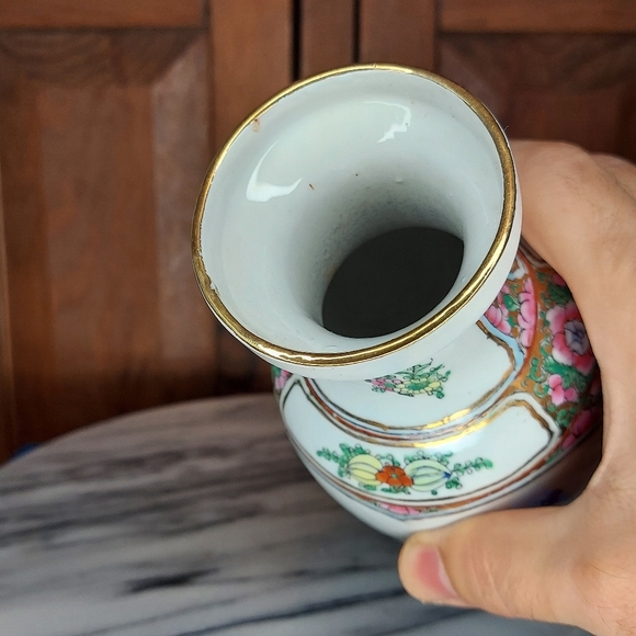 Hand Painted Vase - Picture 10 of 10